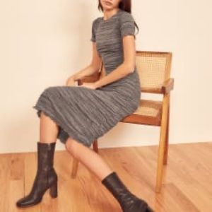 Reformation Perry dress: Midi body con dress.
